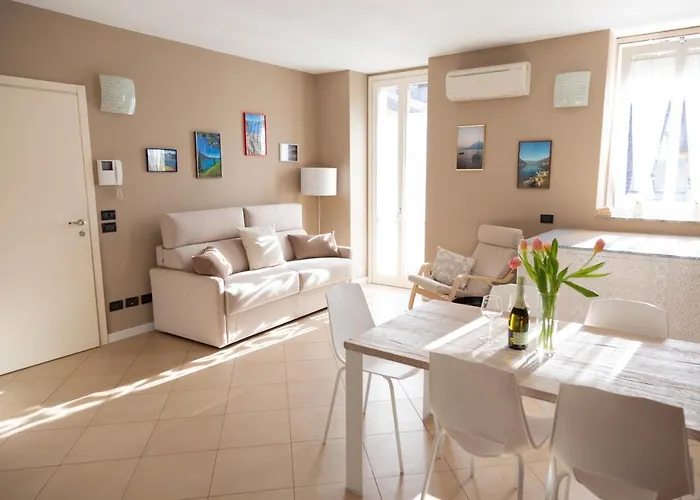 Pool Near Free Parking 아파트 벨라지오