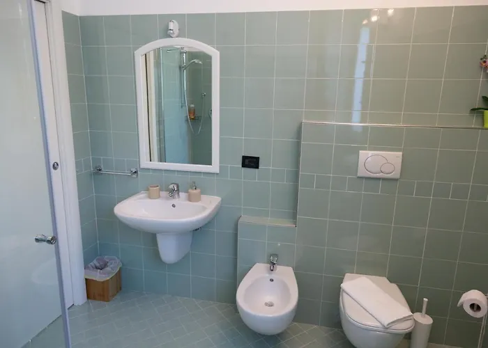 Апартаменты Pool Near Free Parking