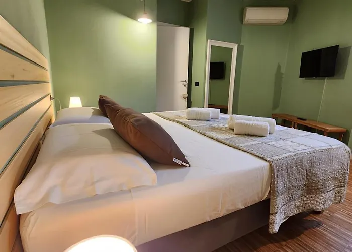 Pool Near Free Parking *