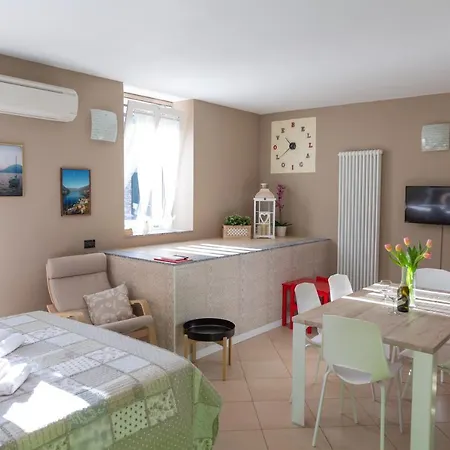 Pool Near Free Parking * ベッラージョ