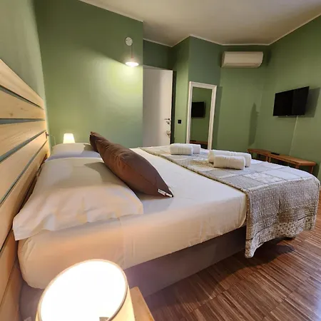 Pool Near Free Parking *